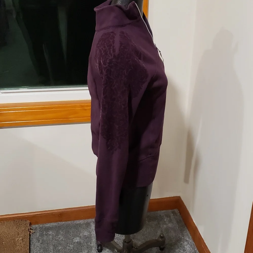 Lululemon floral flock pullover sweatshirt - Picture 9 of 15